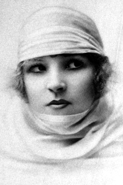 Kay Laurel