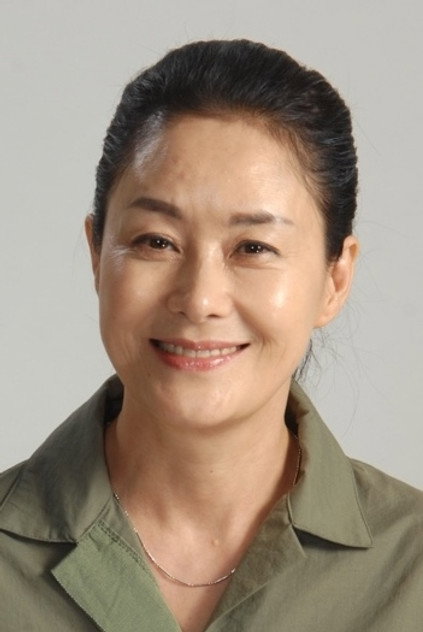 Lee Hwa-young