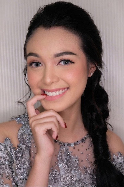 Claudia Andhara