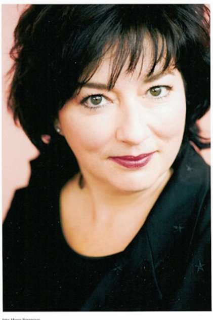 Yvonne Naef