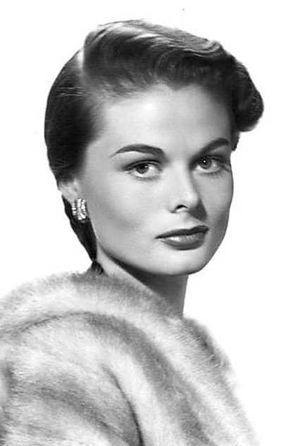Dee Hartford