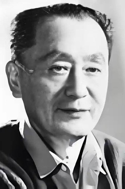 万超尘