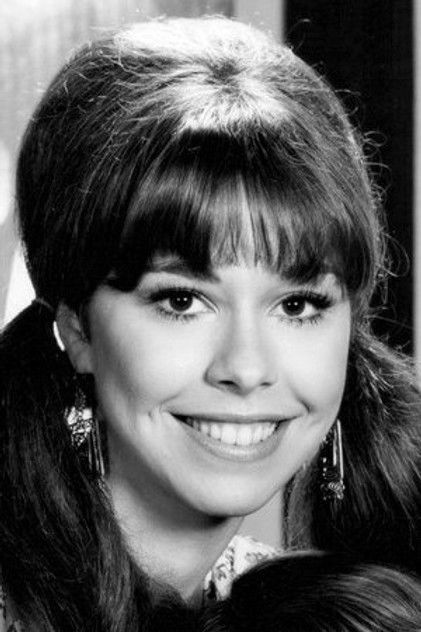Elaine Giftos