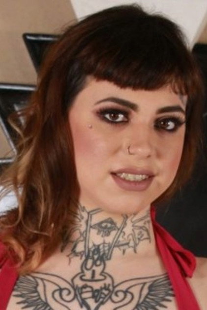Trixxy Von Tease