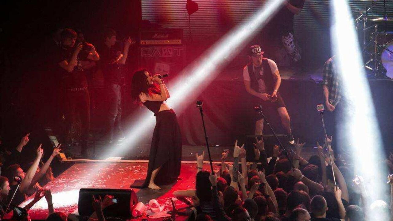 Слот — #REDLIVE