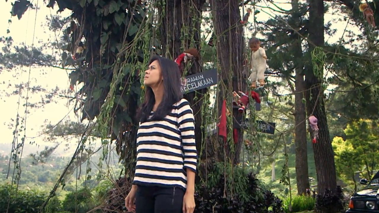 Hantu Pohon Boneka