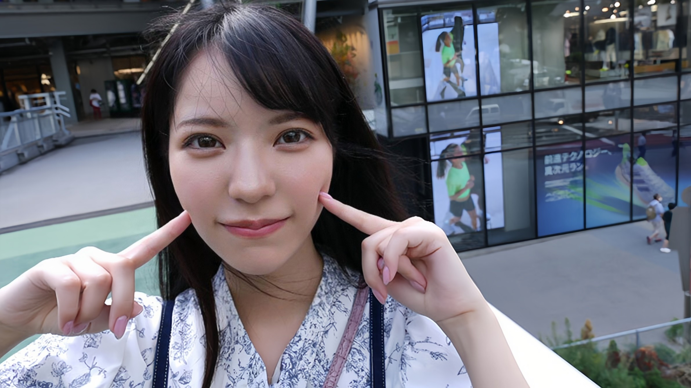 バイト先の美人女子大生は仕事は真面目なのに死ぬほどセックスが好きだった。 浅野こころ