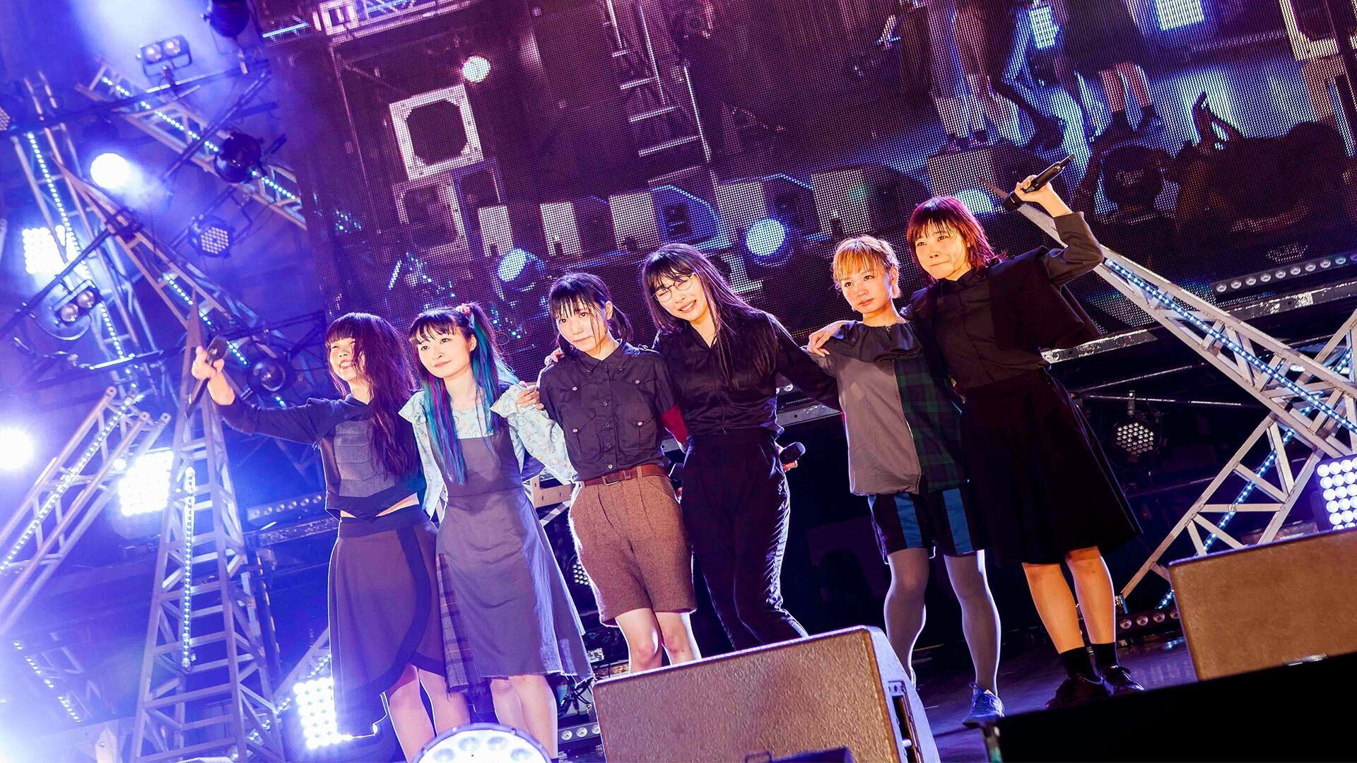 Bish: Less Than Sex Tour Final "Teiousekkai"