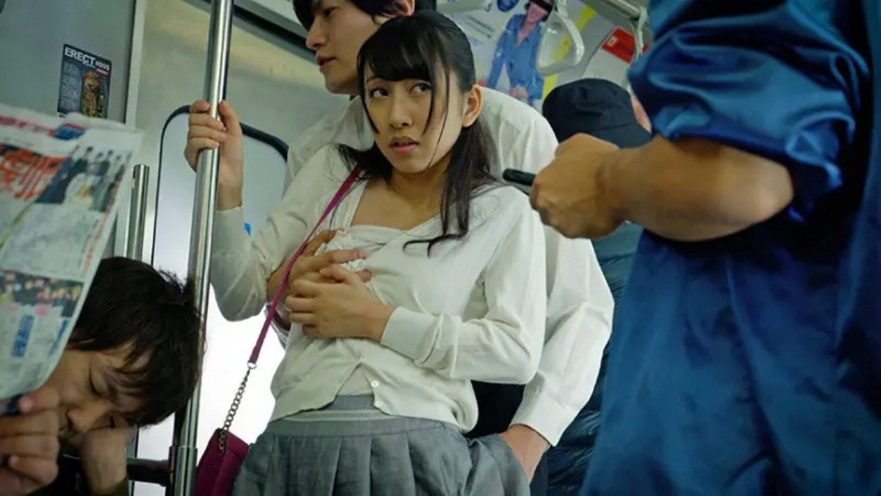 Kissing Provocation On A Crowded Train, Estrus Intercrural Sex ... Best 17 Train Obscene Images