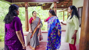 Saradha Faces Sujatha's Wrath