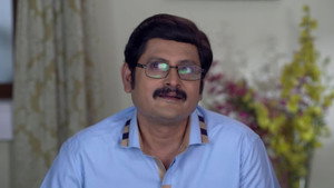 Vibhuti and Tiwari’s Prem For Each Other’s Wife