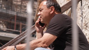 A mayor's fight for his global village