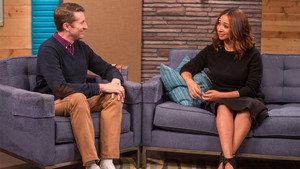 Maya Rudolph Wears a Black Skirt and Strappy Sandals