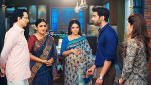 Nikhil Puts Bhagyashree In The Spot