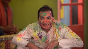 Tirri's Goons Strip Happu Naked For Playing Holi