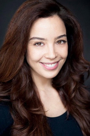 Azra Akın