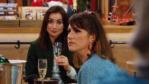 Episode 9214 (Wed 22nd Dec 2021)