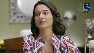Arjun Steals Maya's Film Passes