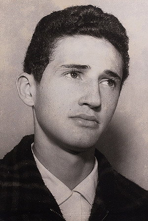 Adriano Stuart