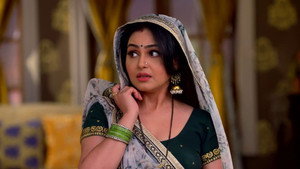Vibhuti Blows Angoori a Kiss