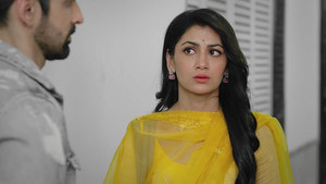 Abhiraj's goons attack Virat and Amruta