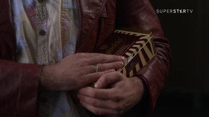 2071 Superheroj prevare i obmane