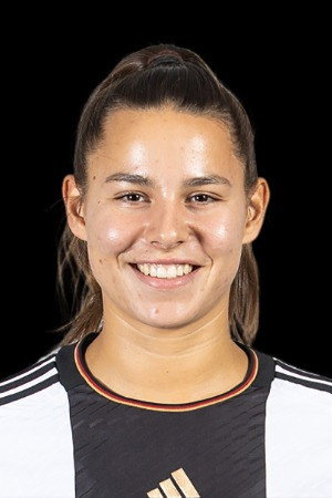 Lena Oberdorf