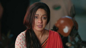 Anupama Reprimands Varun