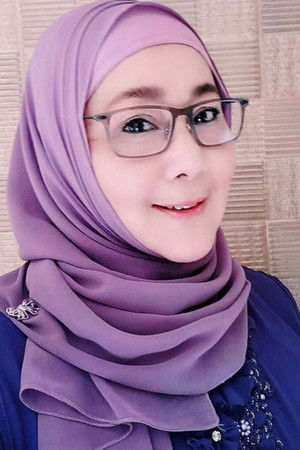 Ucy Bing Slamet