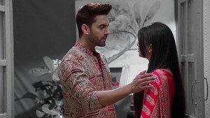 Kaveri encourages Abhira