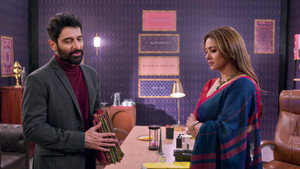 Hemant Seeks Noina's Help