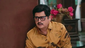 Saxena Enters the Resort in Disguise