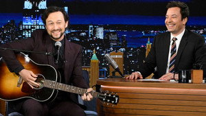 Joseph Gordon-Levitt, Luke Newton, Michael Che