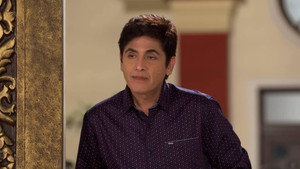 Vibhuti Steals Angoori's Lipstick
