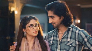 Lakho Mein Ek Damaad