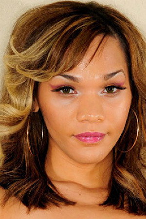 Shakira Allure