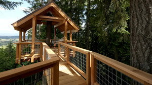 Lifted Lodge Treehouse