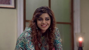 Anita Sees Vibhuti With Gulfam In Their House