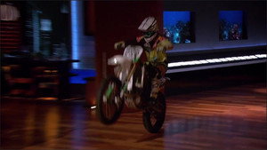 Week 8: AfreSHeet, Unshrinkit, Grip Clean, PolarPro, and Sharks at the White House