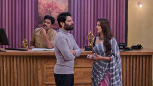 Noina, Hemant Face Hotel Trouble