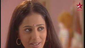 Tulsi, Savita get emotional