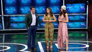 Bhumi-Taapsee ace the stage!