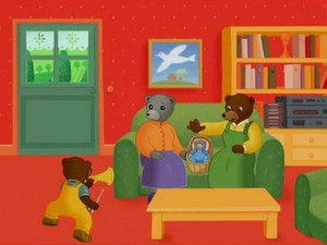 Petit Ours Brun et le bébé