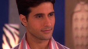 Jassi Notifies Armaan About Shantanu's Offer
