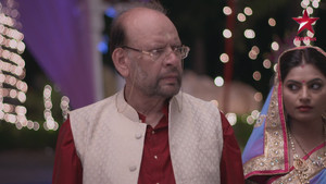Gajanan Ignores The Mathur Girls