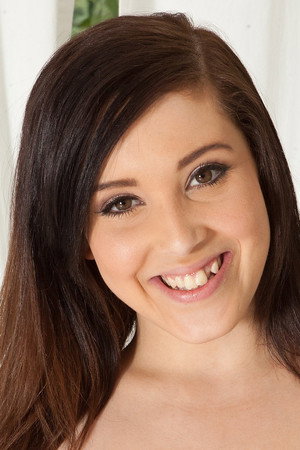 Noelle Easton