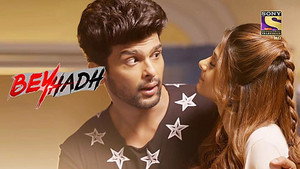 Maya threatens Vandana With Knife