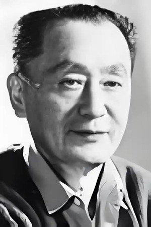万超尘