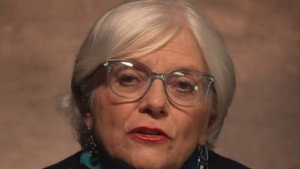 A nun in a convent for 40 years, she leaves it all behind and discovers life at 60.