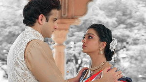Ruhi returns to Poddar house